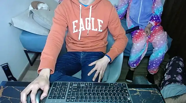 Snapshot of bossking017 chatting on 02-15-25, 01:27 bossking017 online show from 02-15-25, 01:27