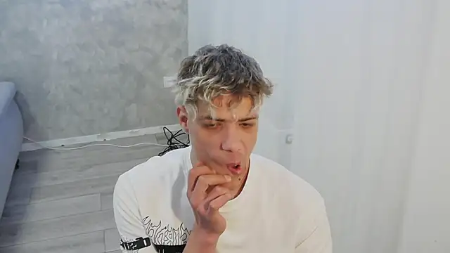 OttisBrawn online show from 10-22-25, 01:33