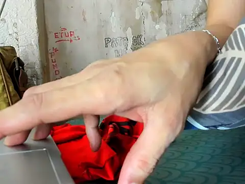 Snapshot of manilafoxts chatting on 01-15-26, 01:32 manilafoxts online show from 01-15-26, 01:32