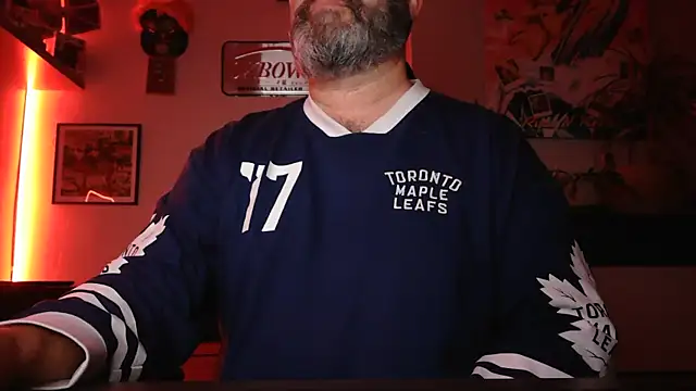 Snapshot of Hairyfred73 chatting on 10-28-25, 05:00 Hairyfred73 online show from 10-28-25, 05:00