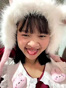 Daisy018 online show from 10-15-25, 06:02