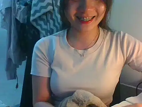 Linzly online show from 09-13-25, 04:29