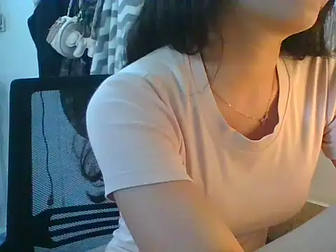 Linzly online show from 09-19-25, 03:08