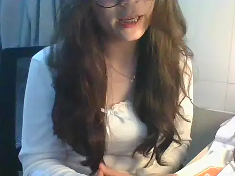 Linzly online show from 11-06-25, 04:52