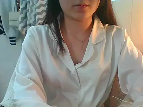 Snapshot of Linzly chatting on 03-10-26, 03:00 Linzly online show from 03-10-26, 03:00