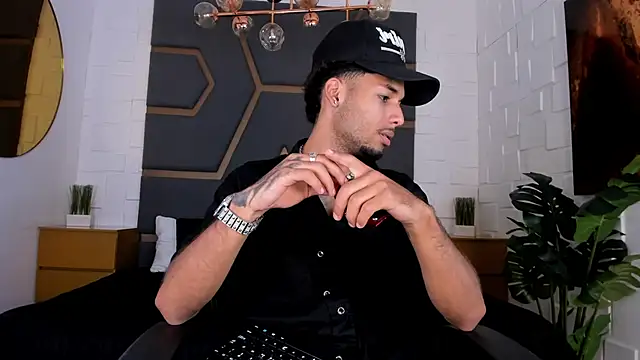 Snapshot of Thiagoferreti chatting on 11-04-25, 07:24 Thiagoferreti online show from 11-04-25, 07:24