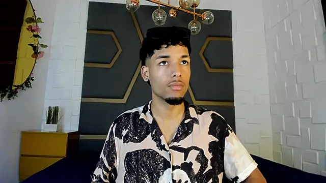 Snapshot of Thiagoferreti chatting on 11-22-25, 01:54 Thiagoferreti online show from 11-22-25, 01:54