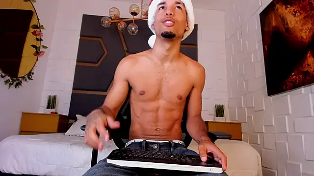 Snapshot of Thiagoferreti chatting on 11-29-25, 08:34 Thiagoferreti online show from 11-29-25, 08:34