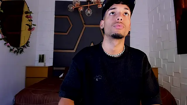 Snapshot of Thiagoferreti chatting on 12-02-25, 07:31 Thiagoferreti online show from 12-02-25, 07:31