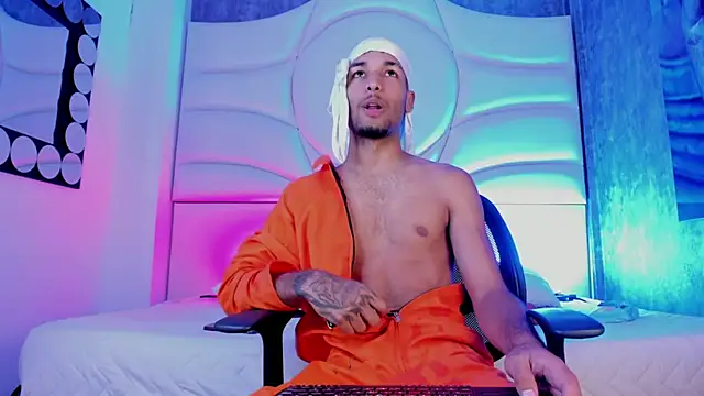 Snapshot of Thiagoferreti chatting on 12-05-25, 07:21 Thiagoferreti online show from 12-05-25, 07:21