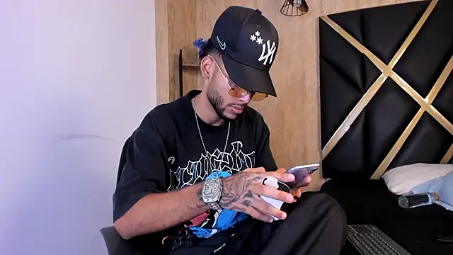 Thiagoferreti online show from 03-12-26, 03:45