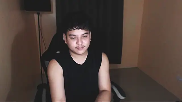 Snapshot of Prince_Killian chatting on 10-18-25, 08:31 Prince Killian online show from 10-18-25, 08:31