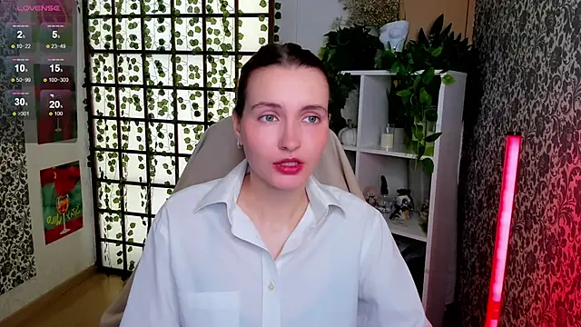 Elis Cherry online show from 10-20-25, 02:01