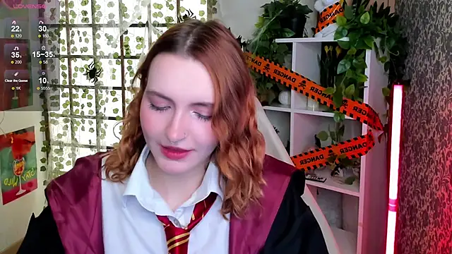 Elis Cherry online show from 10-27-25, 02:04