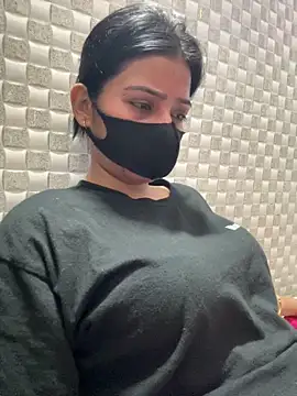Snapshot of Hot_Jaanvi_ chatting on 06-12-26, 04:33 Hot Jaanvi online show from 06-12-26, 04:33