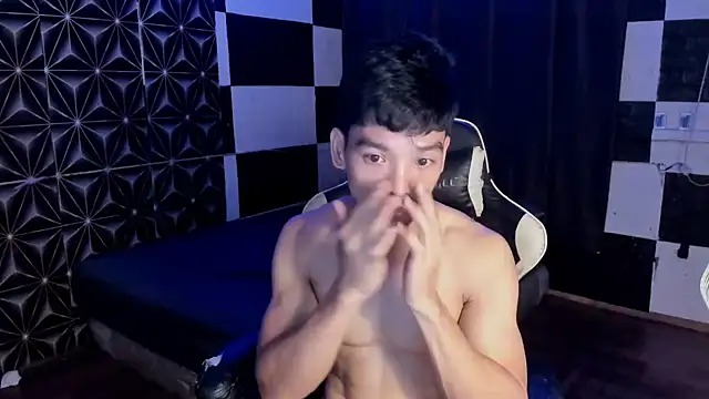 Snapshot of AsianHotBODYY chatting on 10-27-25, 09:35 AsianHotBODYY online show from 10-27-25, 09:35