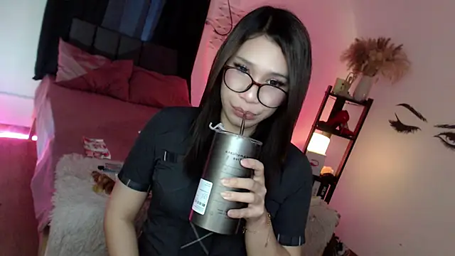 Veniceseduction online show from 09-22-25, 04:47