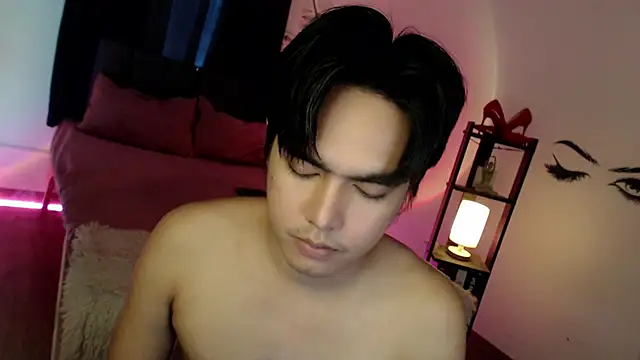 Snapshot of JakeXolsen chatting on 10-10-25, 11:04 JakeXolsen online show from 10-10-25, 11:04