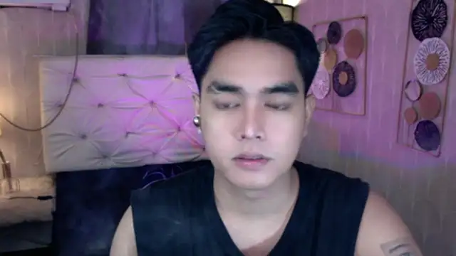 Snapshot of JakeXolsen chatting on 10-31-25, 09:27 JakeXolsen online show from 10-31-25, 09:27