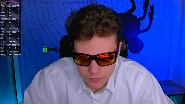 lucas long  online show from 10-28-25, 09:46