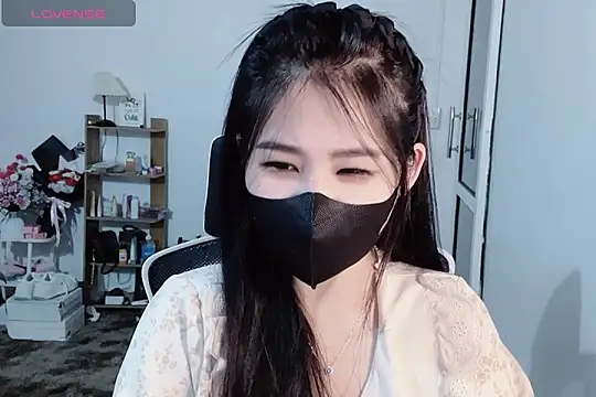    Daisy    online show from 11-21-25, 07:40