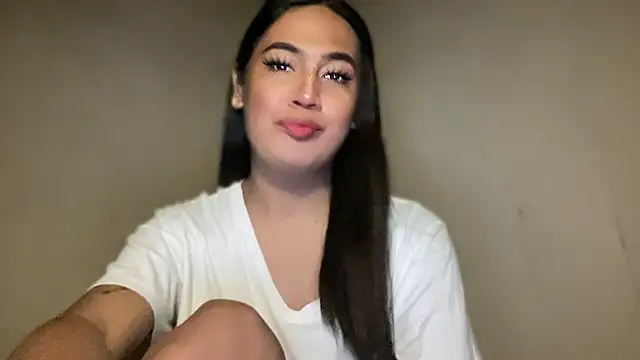 Snapshot of fallon_empress143 chatting on 09-10-25, 04:18 fallon empress143 online show from 09-10-25, 04:18