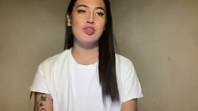 Snapshot of fallon_empress143 chatting on 09-16-25, 09:16 fallon empress143 online show from 09-16-25, 09:16