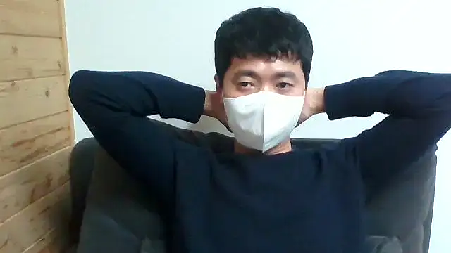 Snapshot of _kinggun_ chatting on 12-16-25, 04:01 kinggun online show from 12-16-25, 04:01