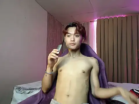 ur little secret online show from 11-05-25, 08:58