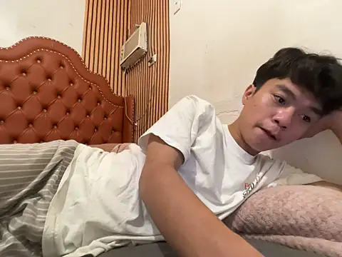 ur little secret online show from 02-10-26, 07:23