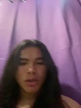 urgirljane online show from 04-28-26, 03:22