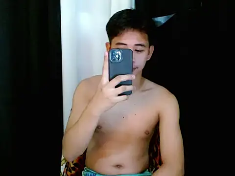 urasianbigcock online show from 10-04-25, 02:42