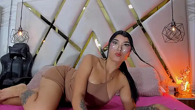 FernandaRousse online show from 11-29-25, 06:22