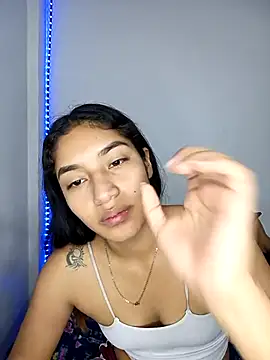 Sharlotte Watts online show from 10-01-25, 03:23