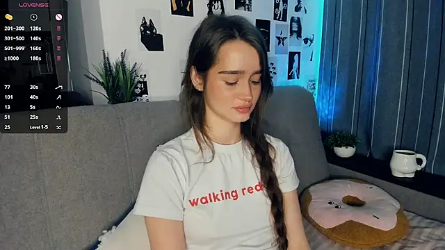 lovelyalivia online show from 10-22-25, 09:31