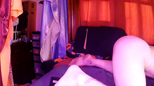 Snapshot of RivslRabbit chatting on 02-03-26, 12:54 RivslRabbit online show from 02-03-26, 12:54