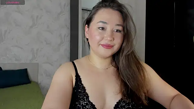 emilia mur online show from 06-16-26, 08:22