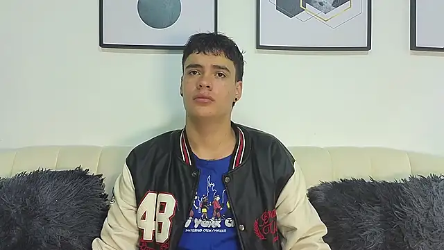 BenitoSaenz online show from 04-12-26, 12:43