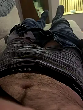 leroy9501 online show from 11-12-25, 01:06