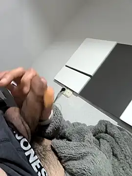 Franmrd95 online show from 03-08-26, 04:16