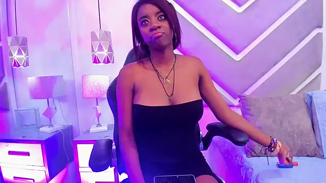 SabrinaBrownn online show from 10-13-25, 04:34