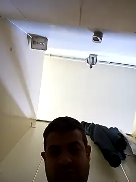 hassan8111 online show from 04-25-26, 10:07