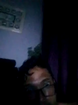 Snapshot of Ayie1822@xh chatting on 11-14-25, 04:49 Ayie1822xh online show from 11-14-25, 04:49