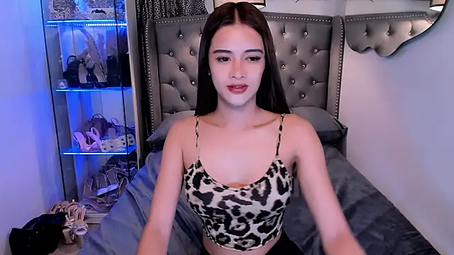 Snapshot of Lars_empress chatting on 09-13-25, 08:25 Lars empress online show from 09-13-25, 08:25