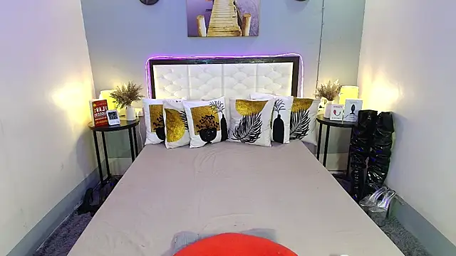 TatianaWil online show from 10-15-25, 05:24