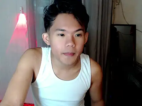Snapshot of twink_asianbunny chatting on 09-12-25, 10:37 twink asianbunny online show from 09-12-25, 10:37