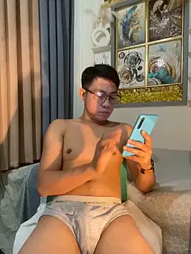 xshyboyx online show from 09-12-25, 03:34