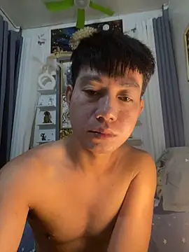 xshyboyx online show from 10-08-25, 03:53