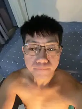 xshyboyx online show from 10-17-25, 04:26