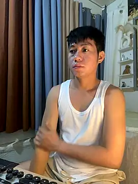 Snapshot of xshyboyx chatting on 01-07-26, 02:52 xshyboyx online show from 01-07-26, 02:52
